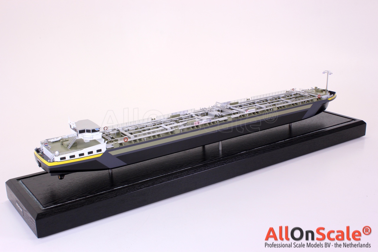 Concordia Damen, Oranje Nassau 1:100