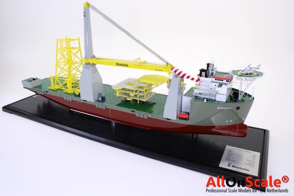 Boskalis Bokalift 1 scale 1:150 incl Offshore decommissioning load.
