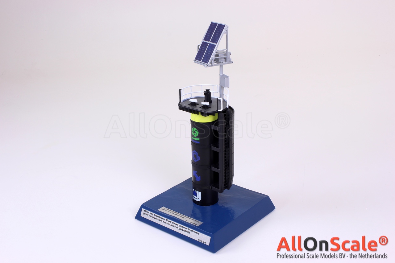 A personal gift for someone special. 1:80