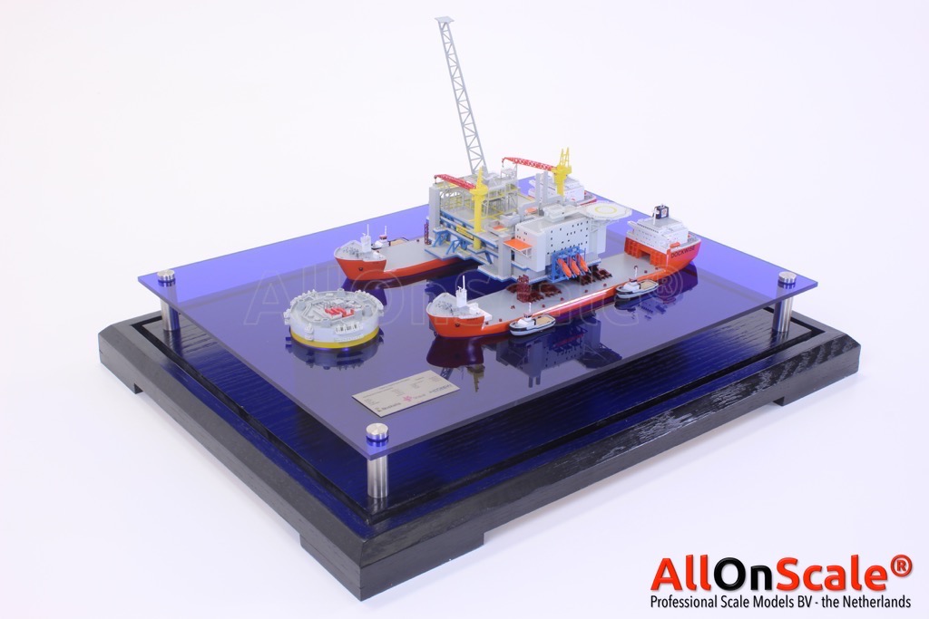 Dockwise Vanguard + Aasta Hansteen SPAR 1:600