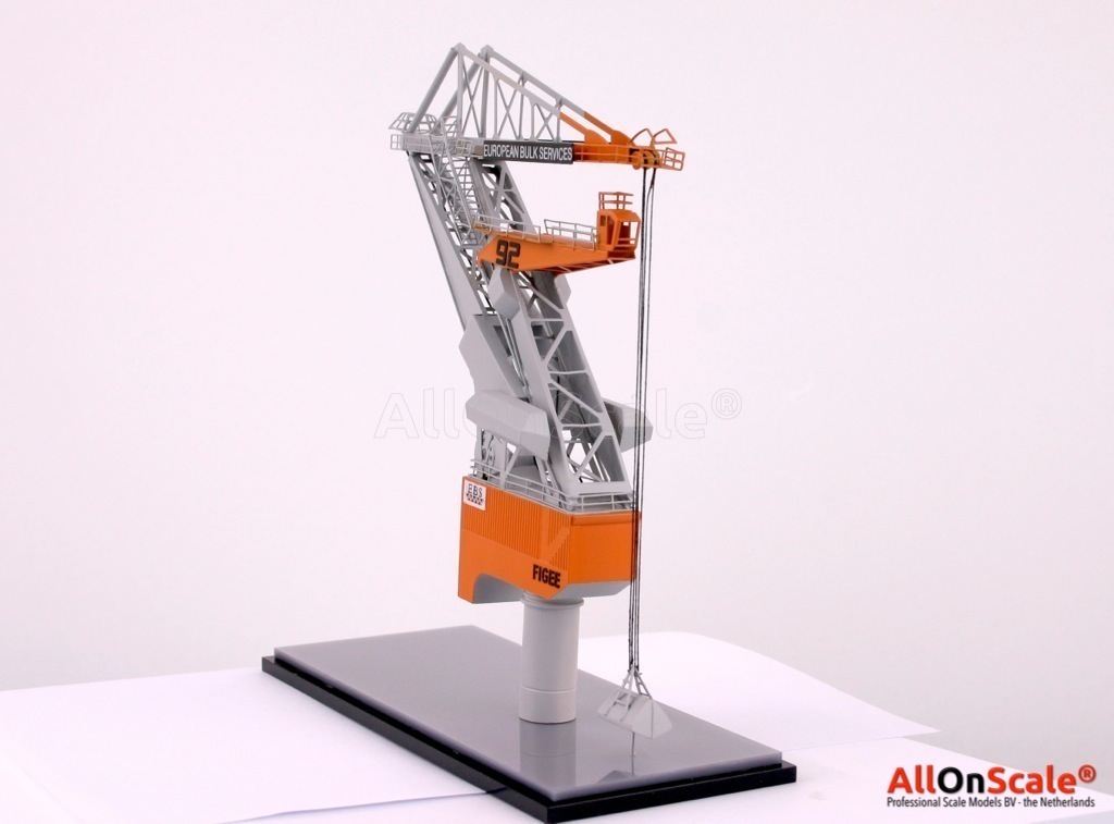 EBS Harbor crane 1:300