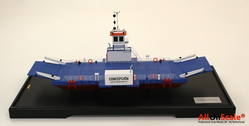 Panama Ferry 1:70