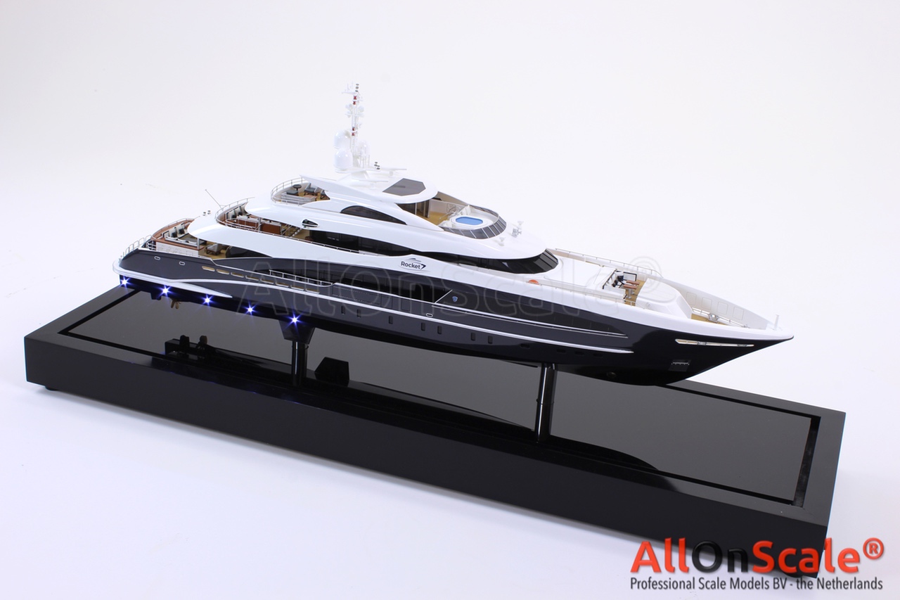 Heesen Rocket 7, 1:75