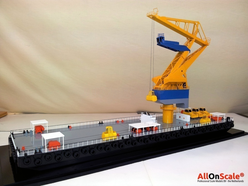 Pontoon Crane 1:150